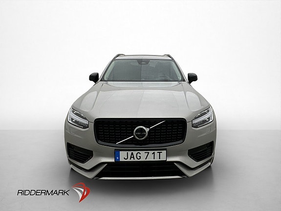 Volvo XC90 2 of 30