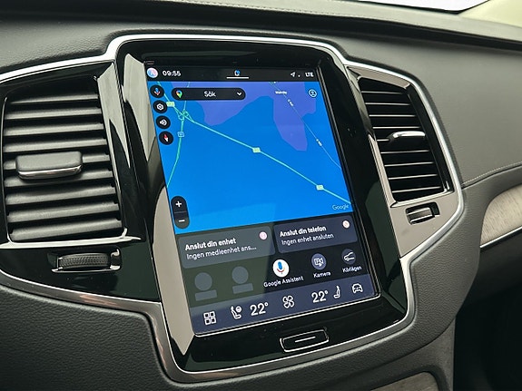 Volvo XC90 13 of 30