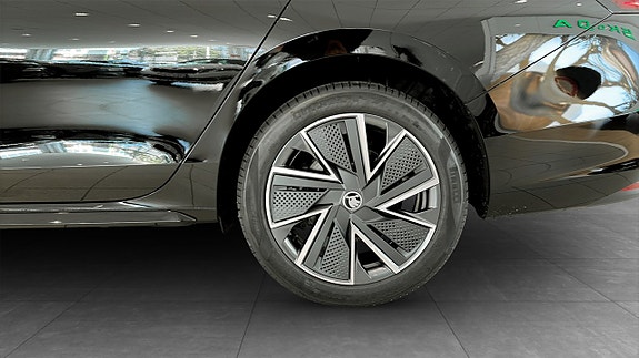 Skoda Superb 4 of 10