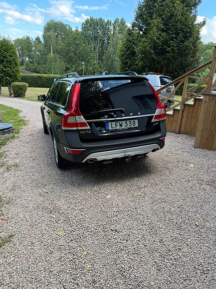 Volvo XC70 3 of 3