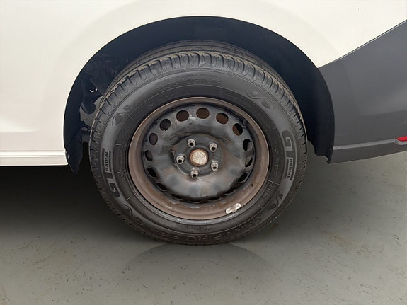Volkswagen Caddy 28 of 30