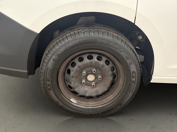 Volkswagen Caddy 29 of 30
