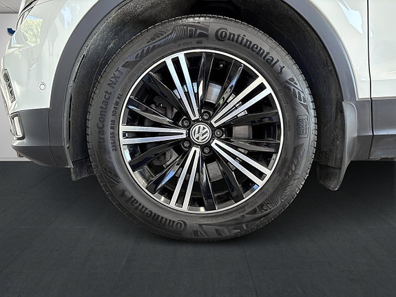 Volkswagen Tiguan 8 of 27