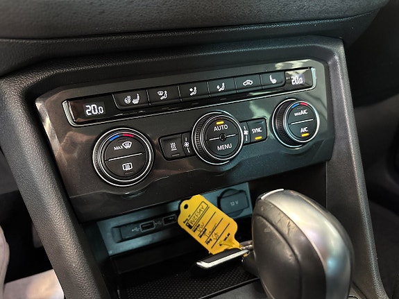 Volkswagen Tiguan 13 of 27