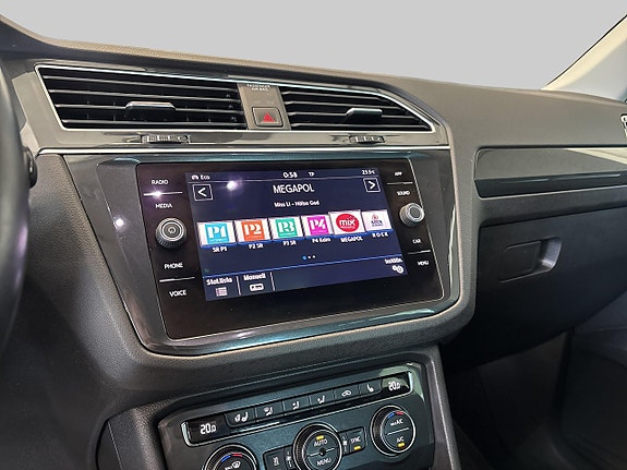 Volkswagen Tiguan 12 of 27