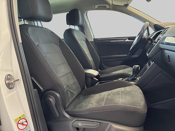 Volkswagen Tiguan 17 of 27