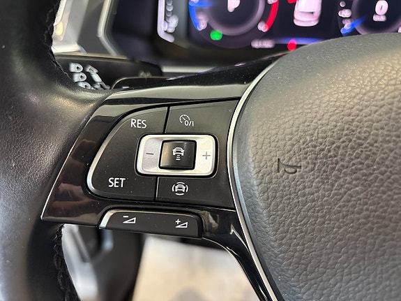 Volkswagen Tiguan 24 of 27