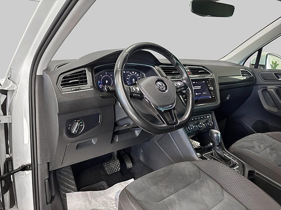 Volkswagen Tiguan 9 of 27