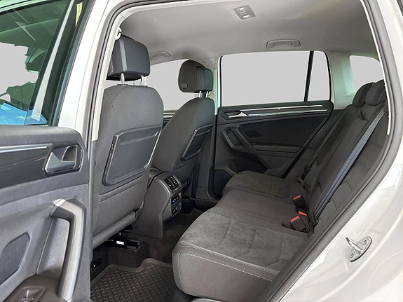Volkswagen Tiguan 18 of 27