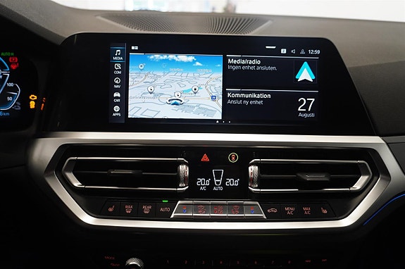 BMW 330e 11 of 12
