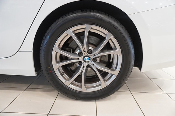 BMW 330e 7 of 12