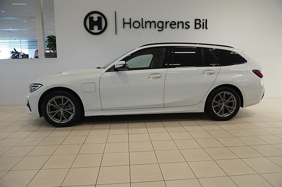 BMW 330e 3 of 12