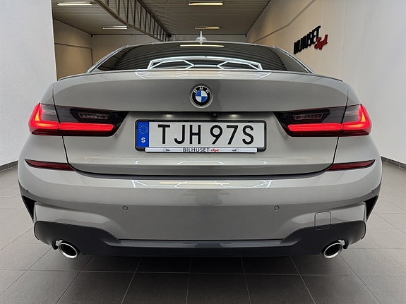 BMW 320 6 of 24