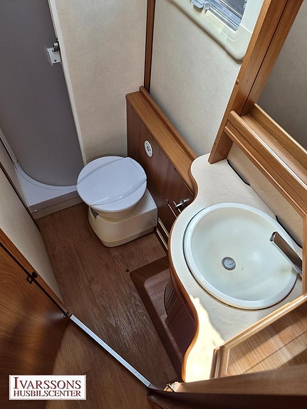 Kabe TM 750 L / Dubbelbädd / Alde / AC Bodel / 158hk / 4250kg 14 of 21