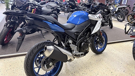 Suzuki SV-7GX 3 of 5