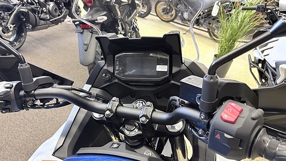 Suzuki SV-7GX 4 of 5