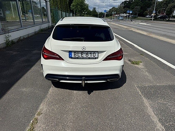 Mercedes-Benz CLA200 5 of 9