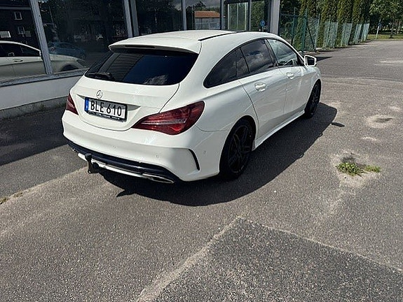 Mercedes-Benz CLA200 4 of 9
