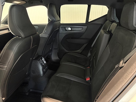 Volvo XC40 24 of 27