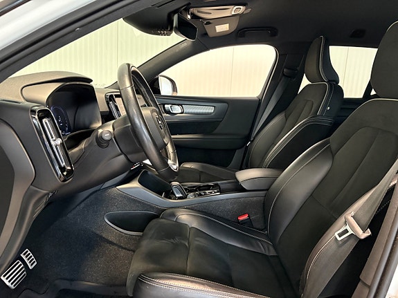 Volvo XC40 9 of 27