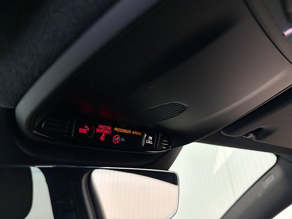 Volvo XC40 23 of 27