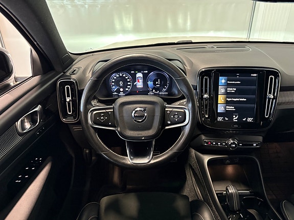Volvo XC40 11 of 27