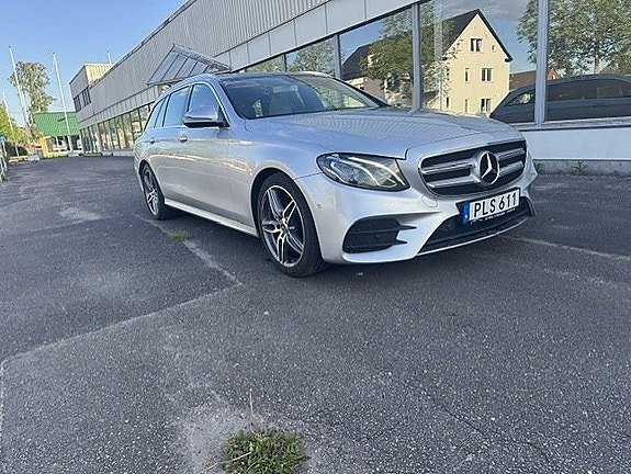Mercedes-Benz E220 7 of 7