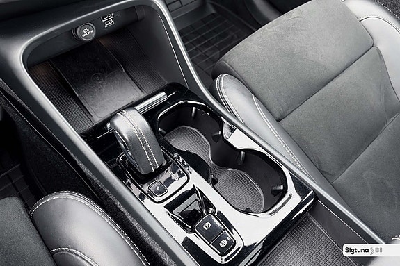 Volvo XC40 21 of 28