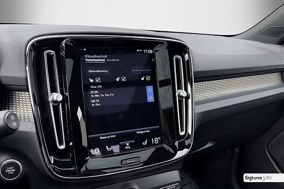 Volvo XC40 25 of 28