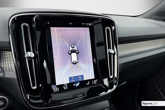 Volvo XC40 22 of 28