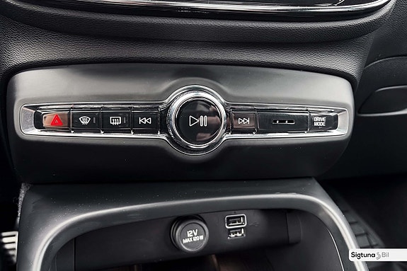 Volvo XC40 26 of 28