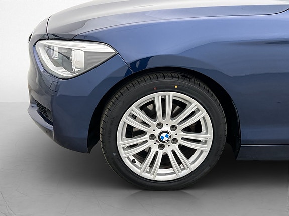 BMW 120 22 of 25