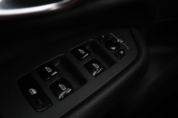 Volvo XC90 29 of 30