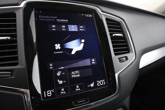 Volvo XC90 23 of 30