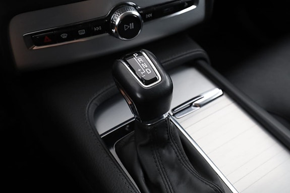 Volvo XC90 25 of 30