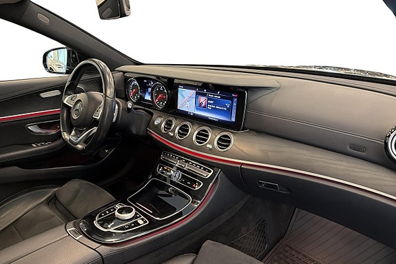 Mercedes-Benz E220 10 of 14