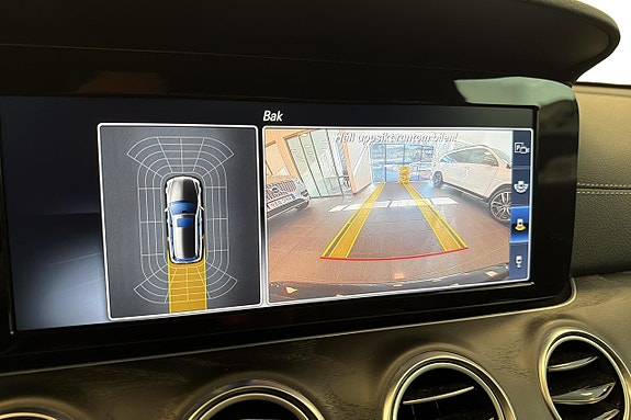 Mercedes-Benz E220 14 of 14