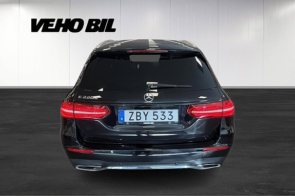 Mercedes-Benz E220 12 of 14