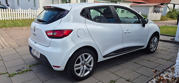 Renault Clio 2 of 5