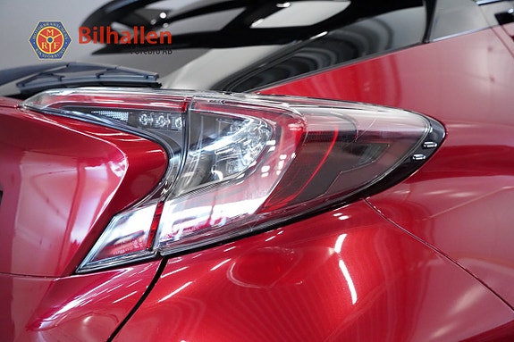 Toyota C-HR 7 of 30