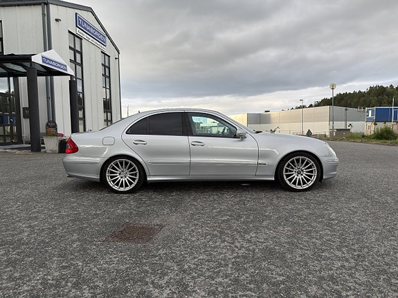 Mercedes-Benz E280 5 of 9