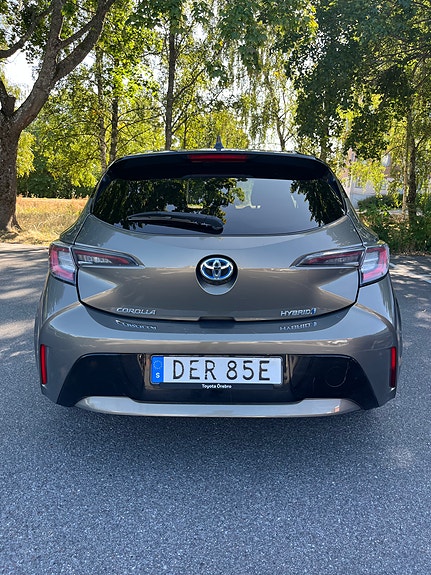 Toyota Corolla 4 of 12