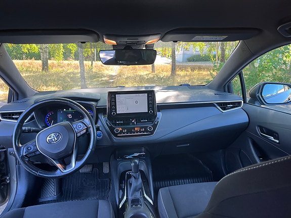 Toyota Corolla 10 of 12