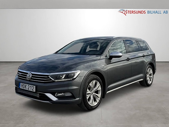 Volkswagen Passat Alltrack 3 of 13