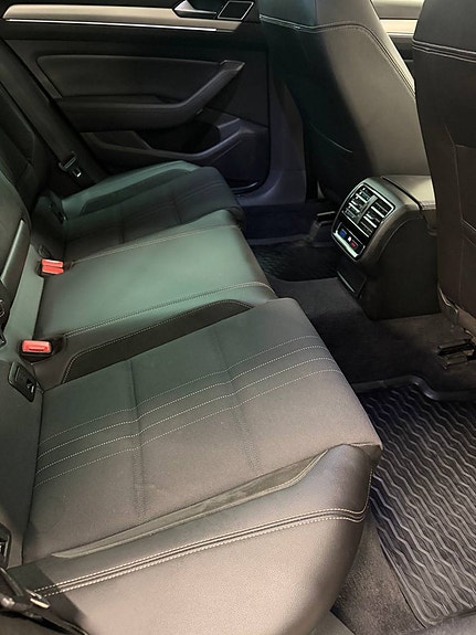 Volkswagen Passat Alltrack 13 of 13