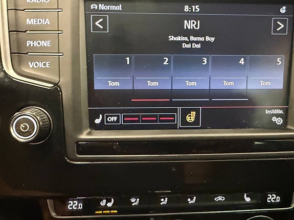 Volkswagen Passat Alltrack 12 of 13