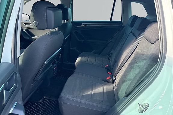 Volkswagen Tiguan 11 of 19