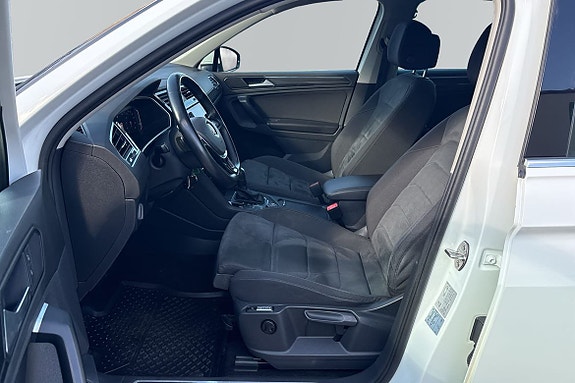 Volkswagen Tiguan 12 of 19