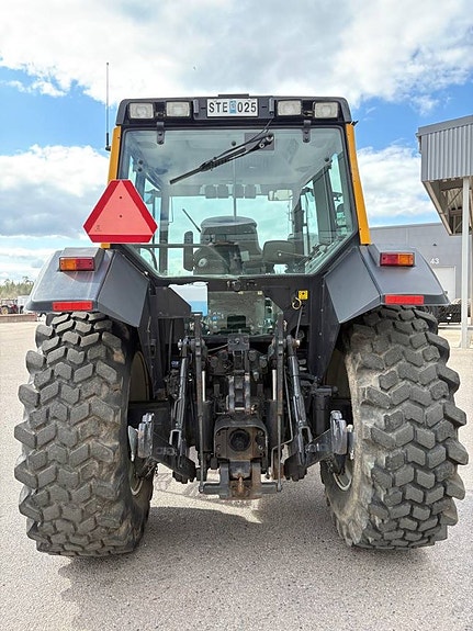Valtra 6550 - Hitech/ Frontlyft / Vikplog 8 of 11