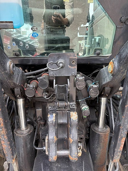 Valtra 6550 - Hitech/ Frontlyft / Vikplog 9 of 11